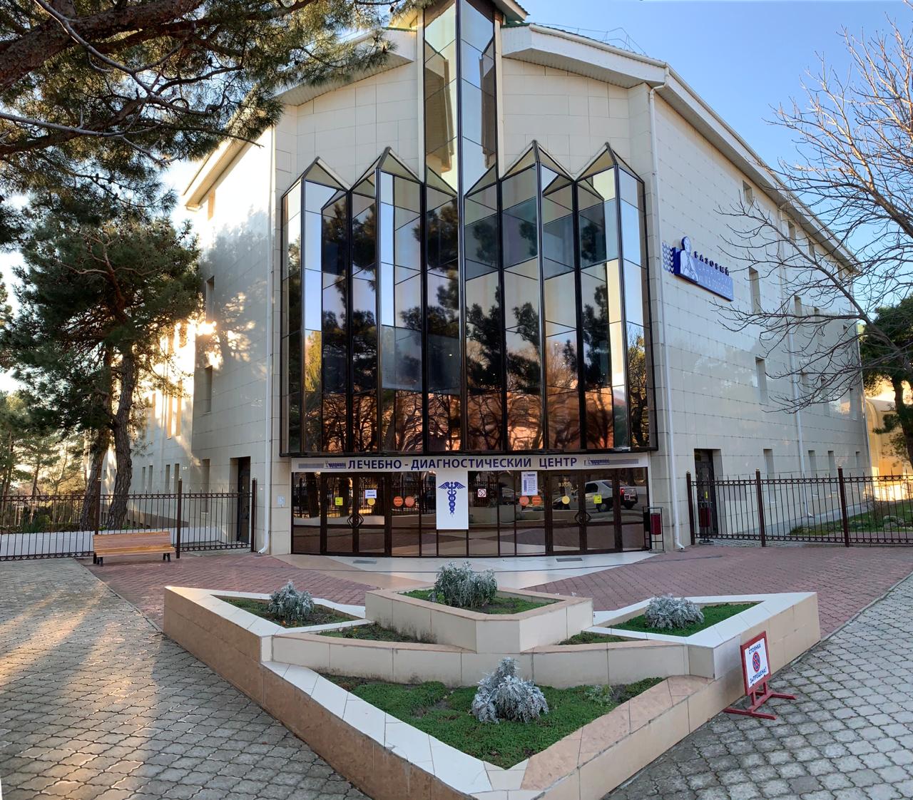 Вывески, стеллы, конструкции